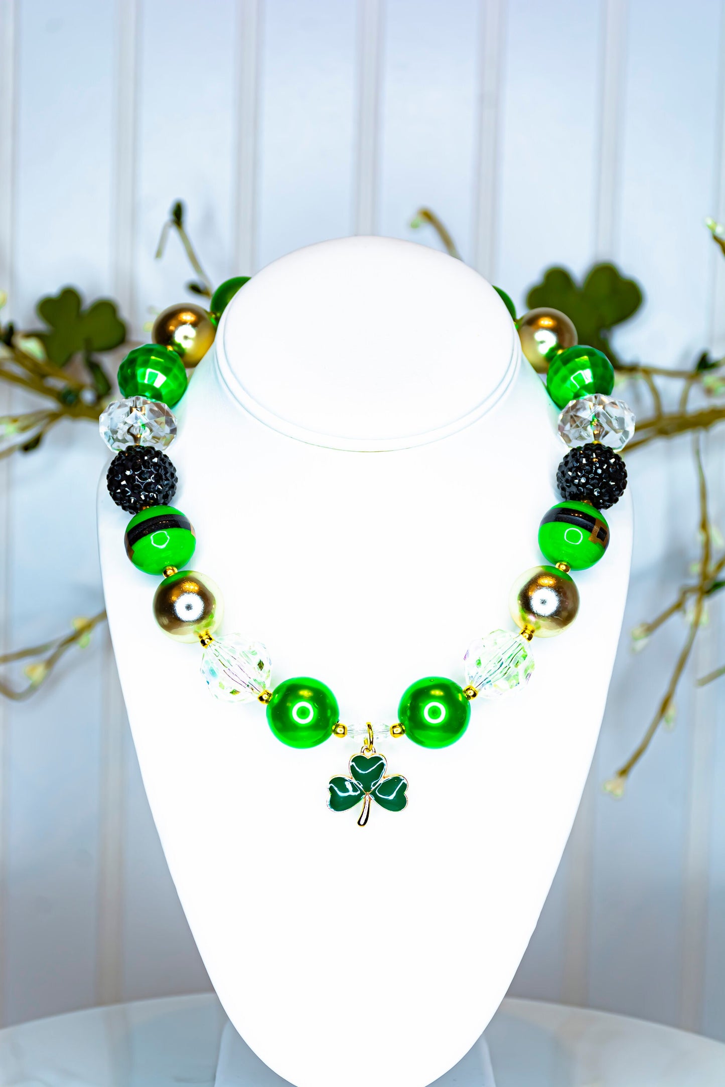 St. Patricks LUCKY CLOVER LEAF Necklace Jewelry Set