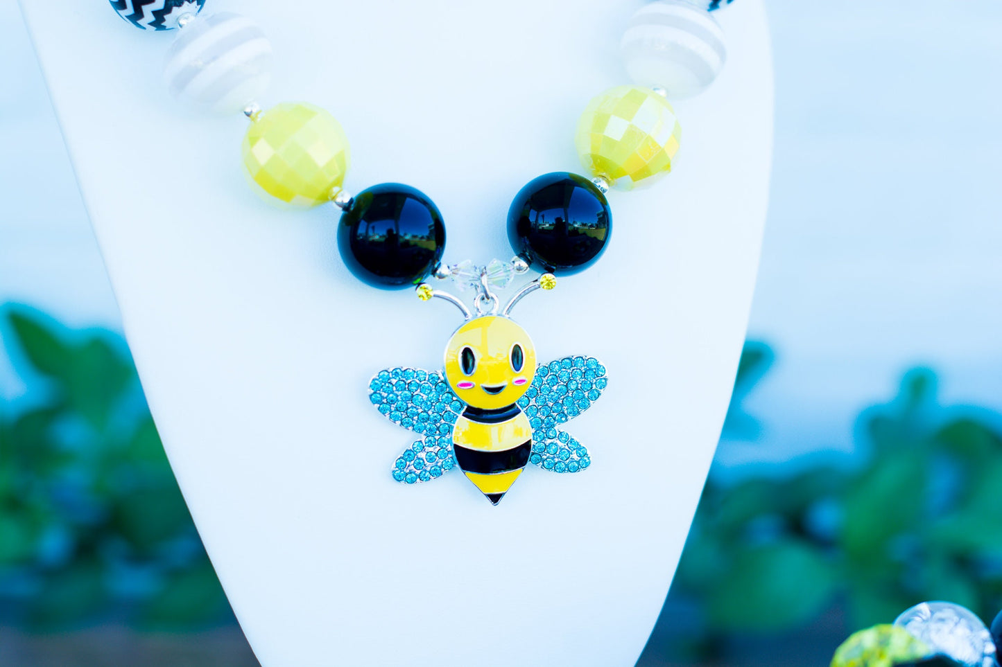 BUMBLE BEE NECKLACE