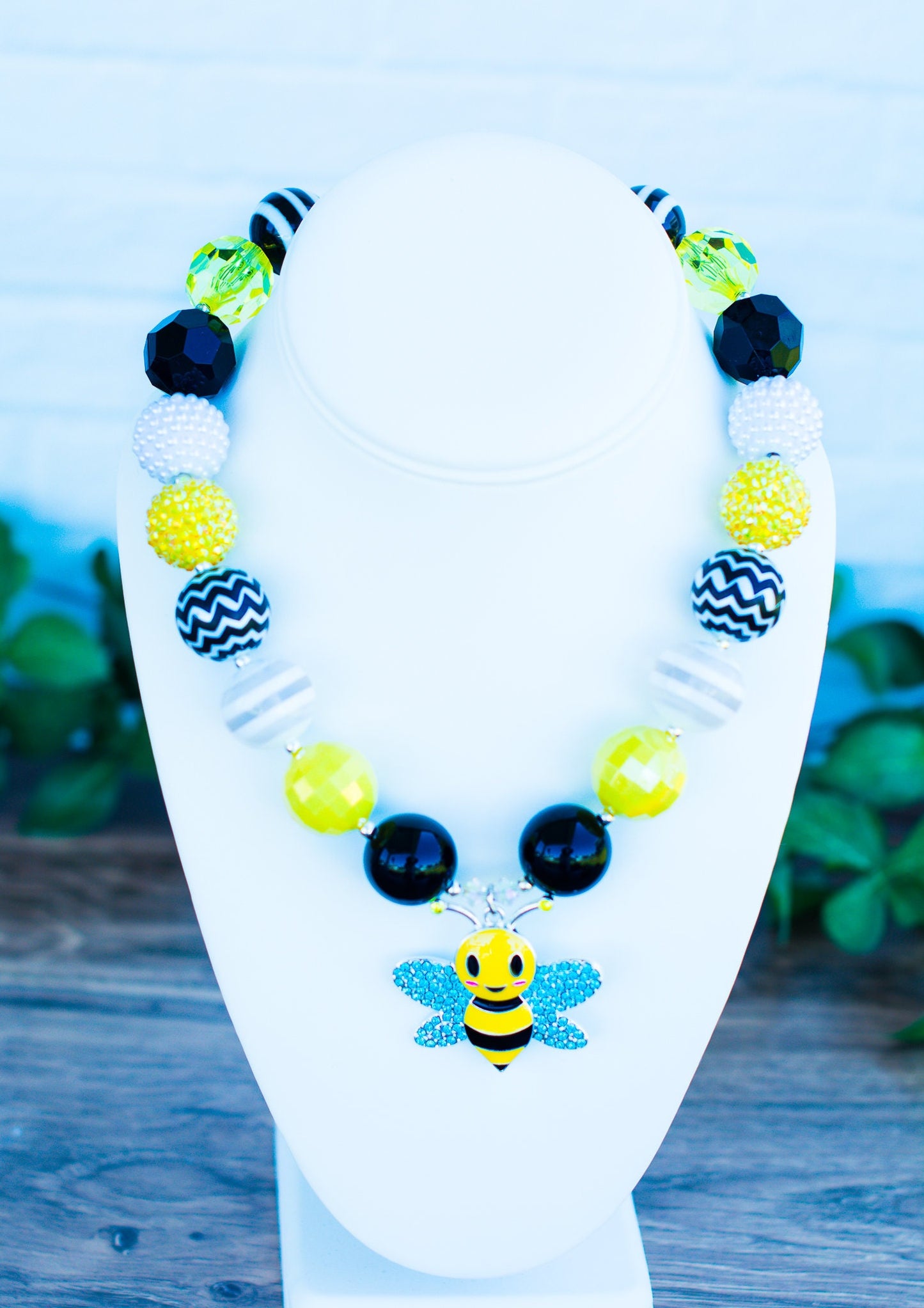 BUMBLE BEE NECKLACE