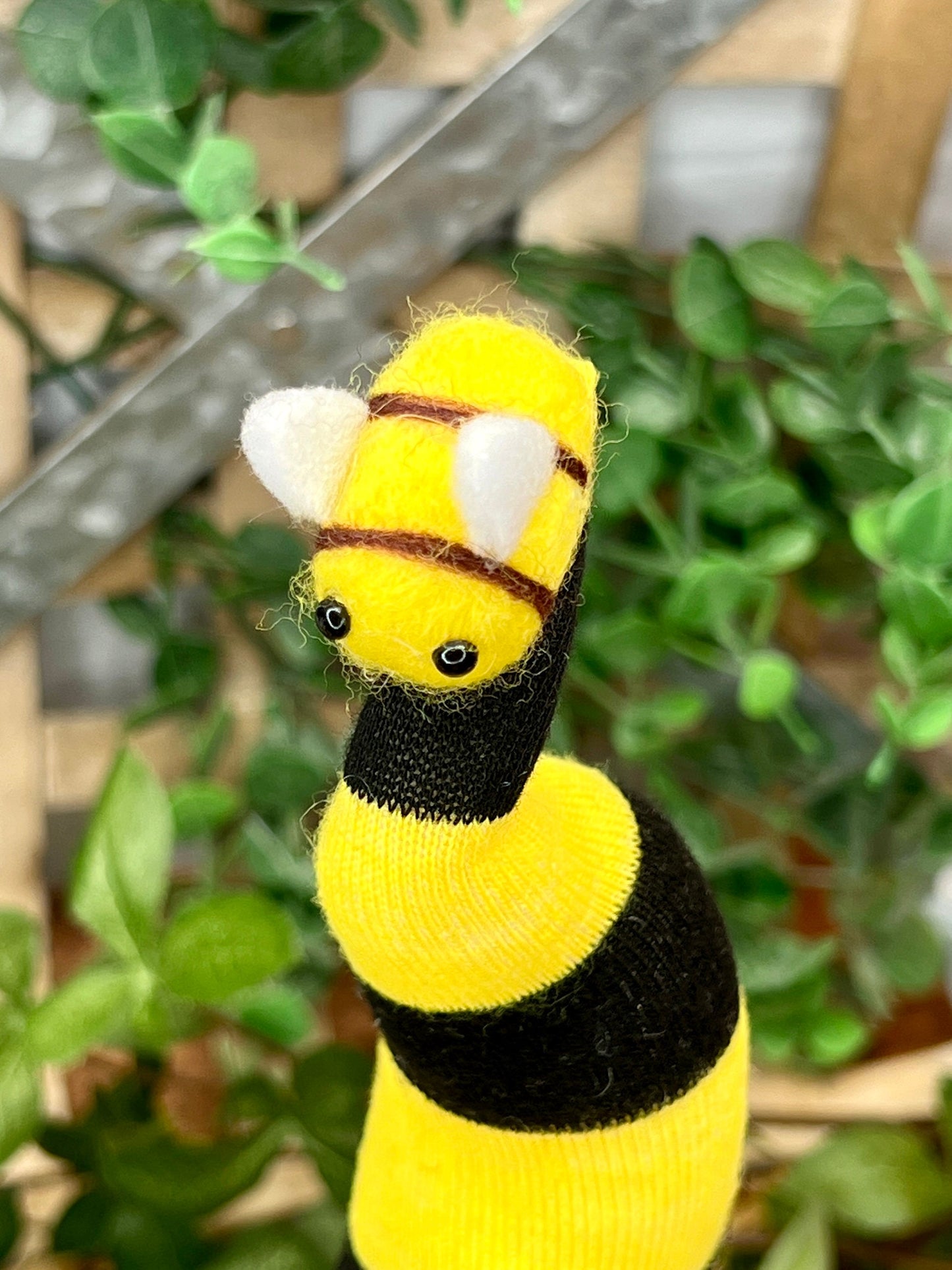 Wool Bee, Bumble Bee, Felt Bees, Spring Bee, Felt Wool Bee, Springtime, Spring Decorations, Spring Garland, Honey Bee