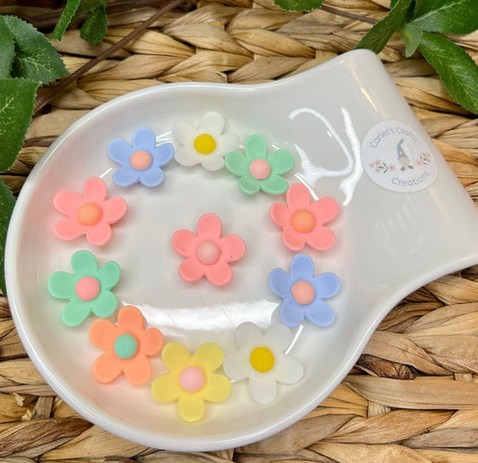 Pastel Flower Resin Cabochon, Scrapbook Craft, DIY Embellishments, Resin Flat Back Embellishment, Spring Flower, Set of 6 Resin Flowers